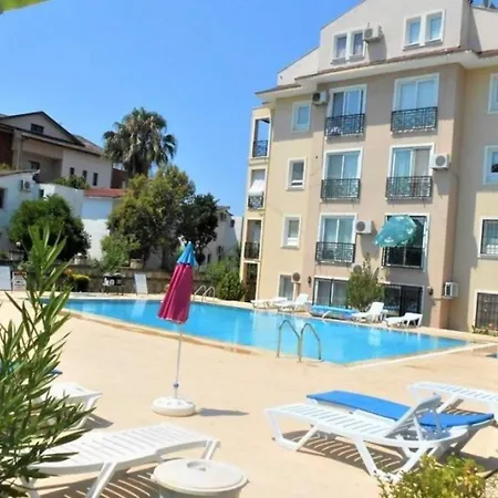 Beach Apartment With 1 Bedroom, A Bathroom And Sleeps 4 In Calis Apartment *
