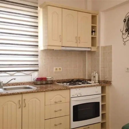 Beach Apartment With 1 Bedroom, A Bathroom And Sleeps 4 In Calis Apartment