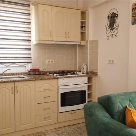 Beach Apartment With 1 Bedroom, A Bathroom And Sleeps 4 In Calis *